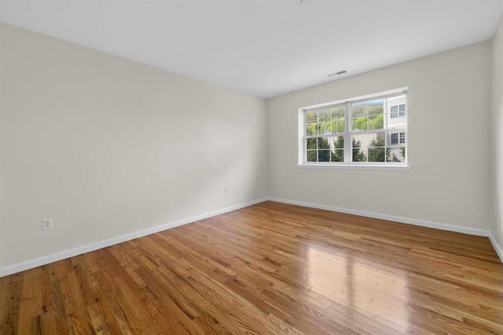 10-12 Chestnut Street, Unit #304B, Suffern, NY 10901 - Photo 19 of 37