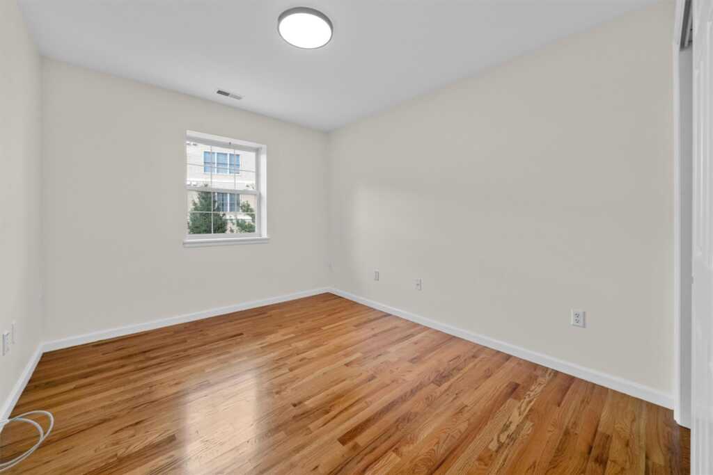 10-12 Chestnut Street, Unit #304B, Suffern, NY 10901 - Photo 25 of 37