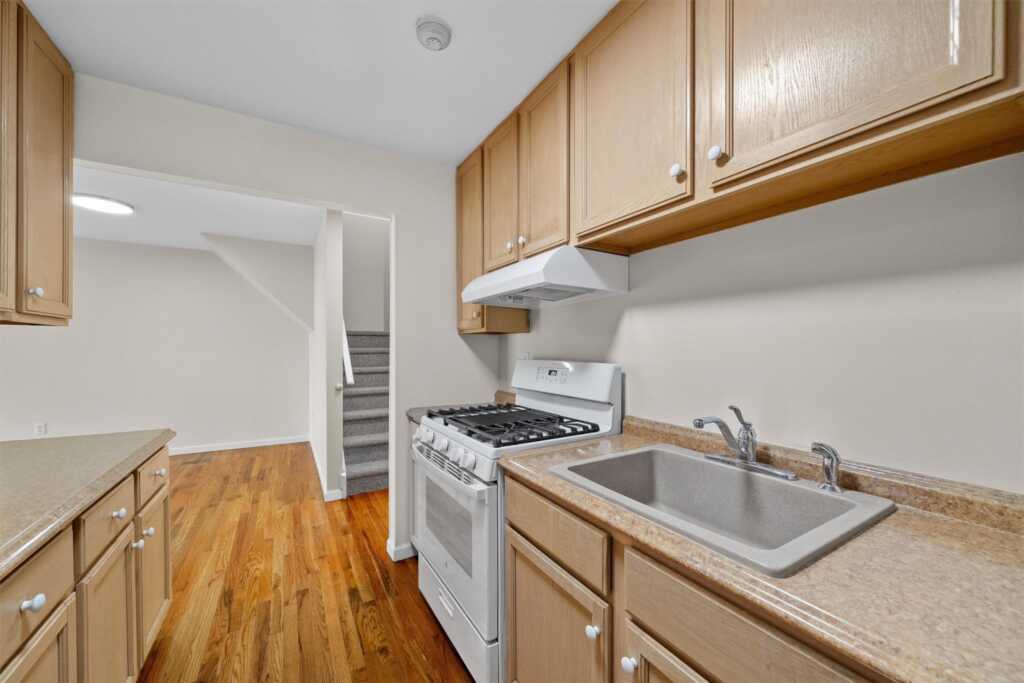 10-12 Chestnut Street, Unit #304B, Suffern, NY 10901 - Photo 8 of 37