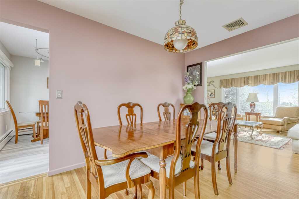 19 Strathmore Drive, New City, NY 10956 - Photo 7 of 22