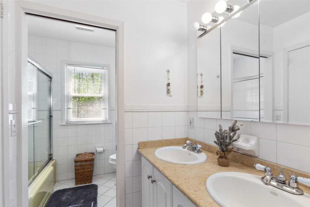 25 Chester Drive, Rye, NY 10580 - Photo 22 of 30