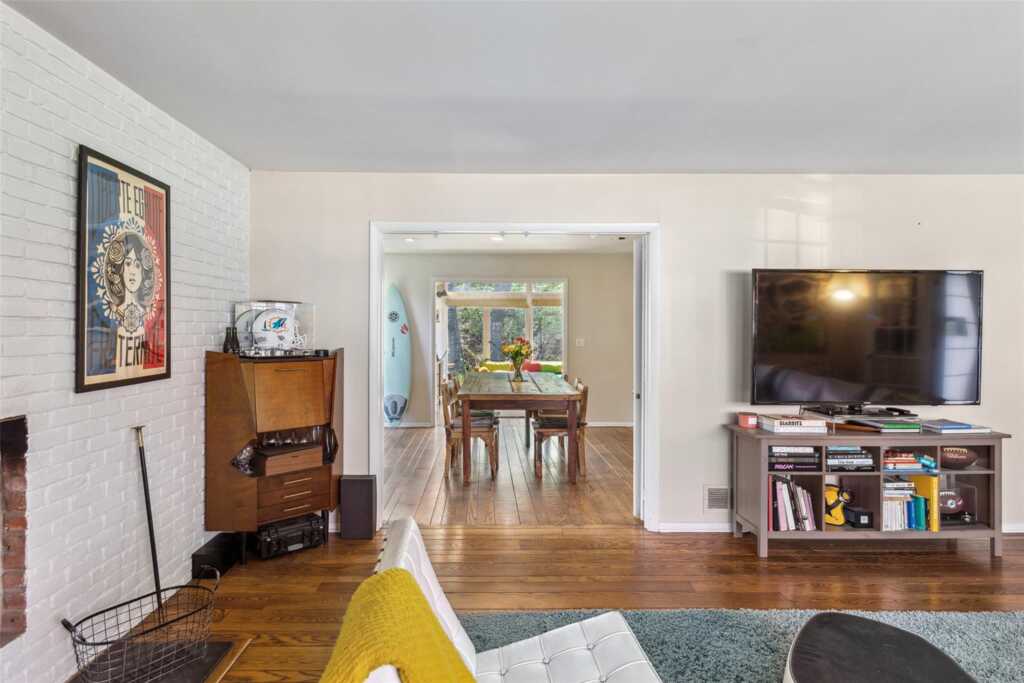 25 Chester Drive, Rye, NY 10580 - Photo 5 of 30