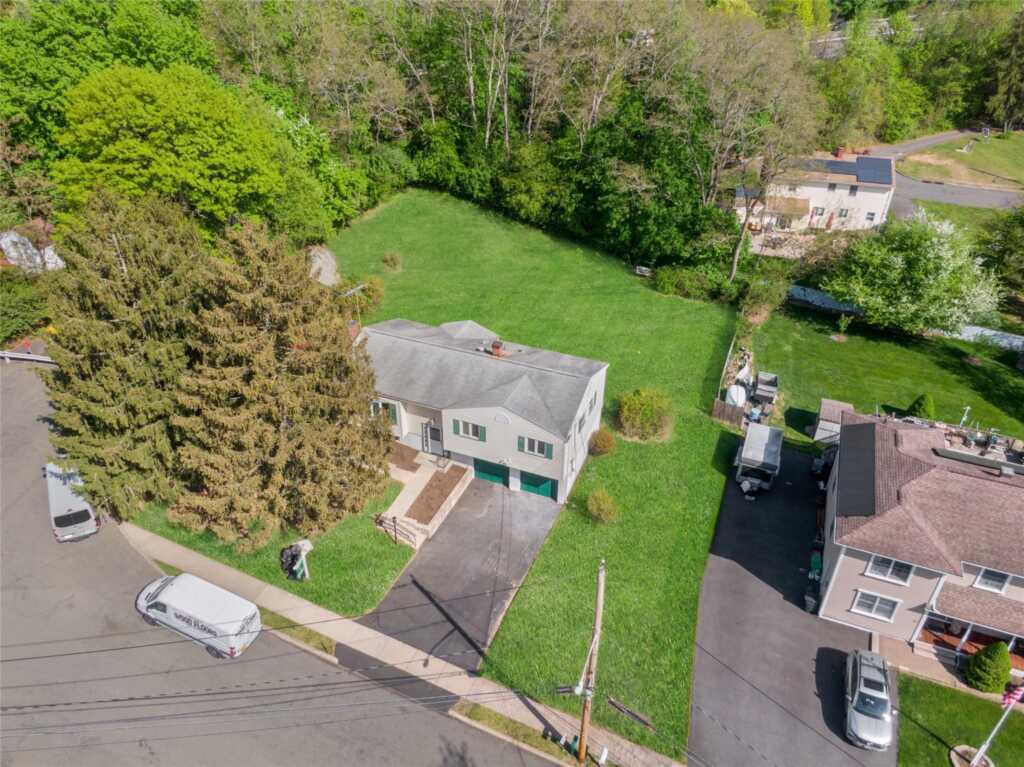 63 Rolfe, Pearl River, NY 10965 - Photo 3 of 30