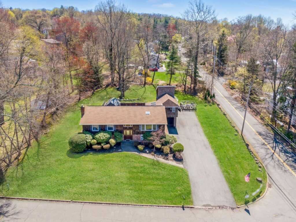 2 Aura Drive, Valley Cottage, NY 10989 - Photo 2 of 45