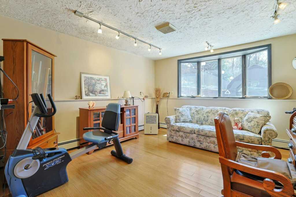 2 Aura Drive, Valley Cottage, NY 10989 - Photo 24 of 45
