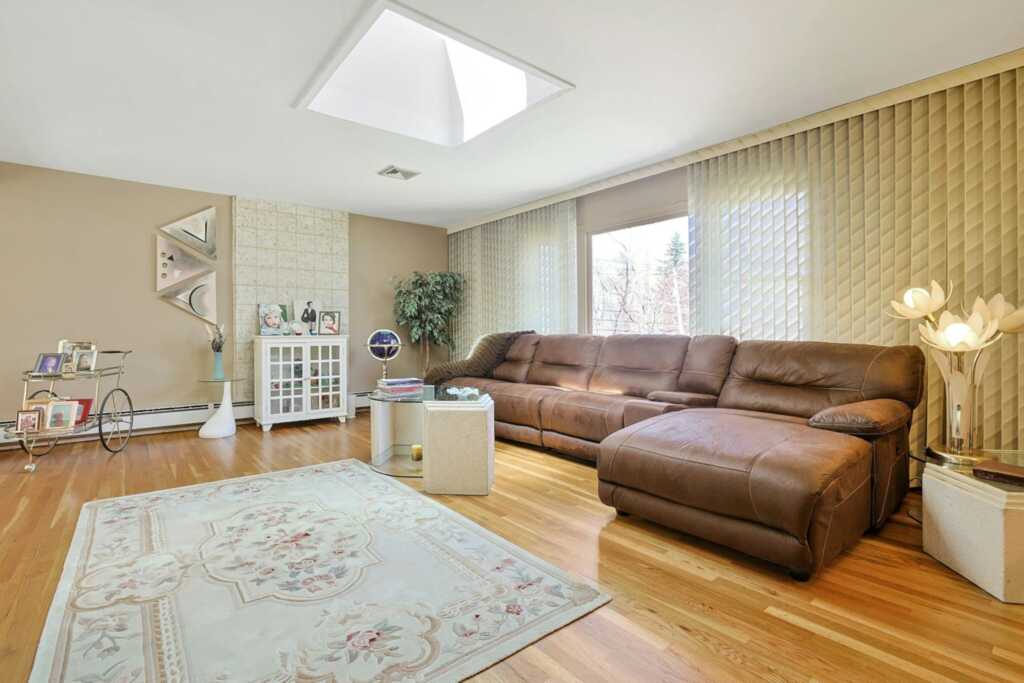 2 Aura Drive, Valley Cottage, NY 10989 - Photo 5 of 45
