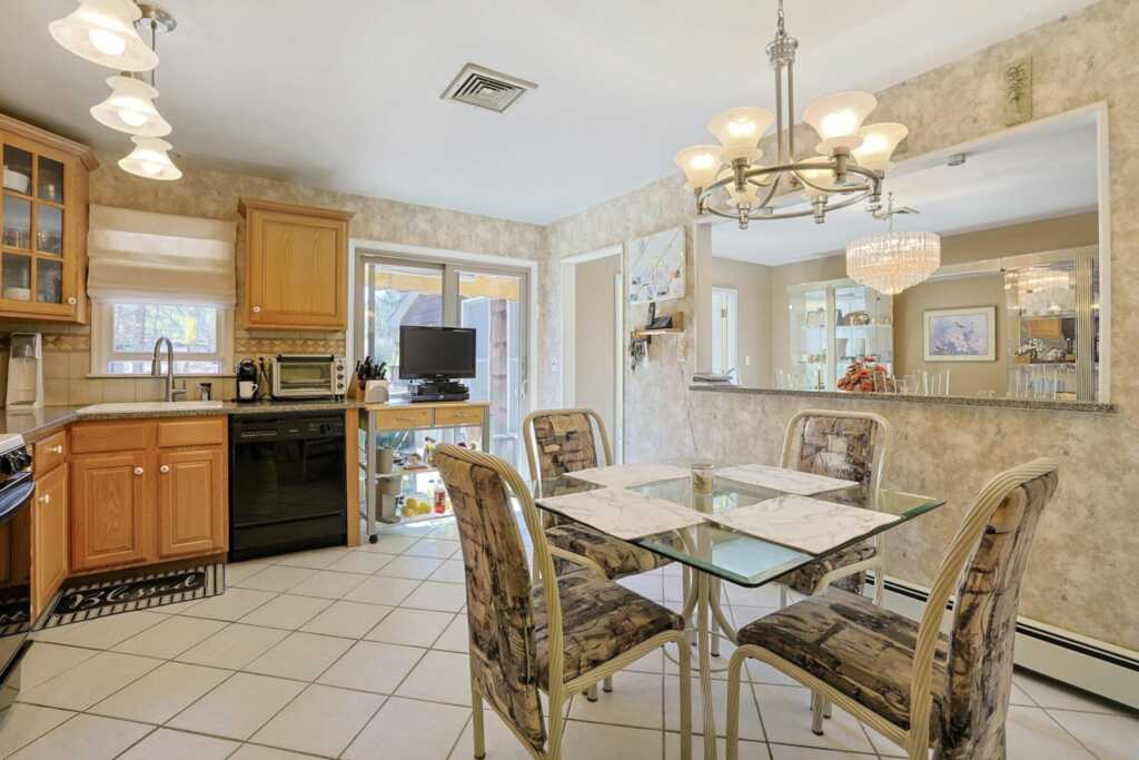 2 Aura Drive, Valley Cottage, NY 10989 - Photo 6 of 45