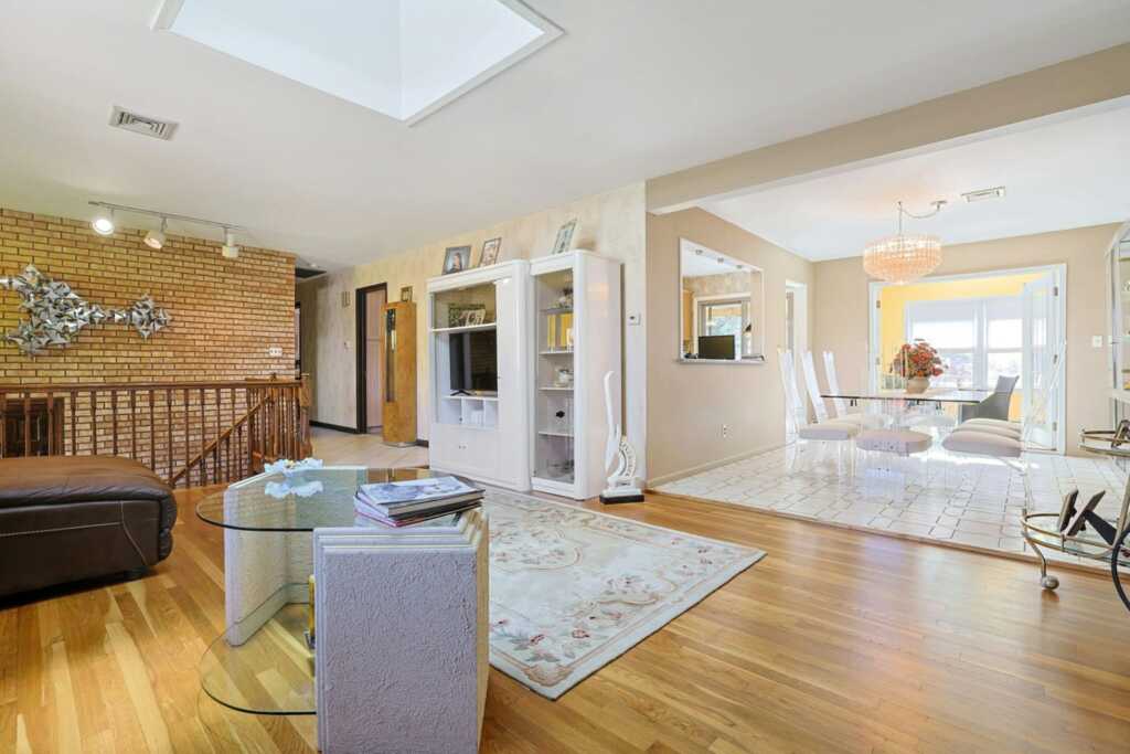 2 Aura Drive, Valley Cottage, NY 10989 - Photo 7 of 45