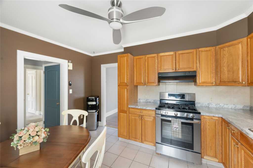 384 Irving Avenue, Rye, NY 10573 - Photo 5 of 22
