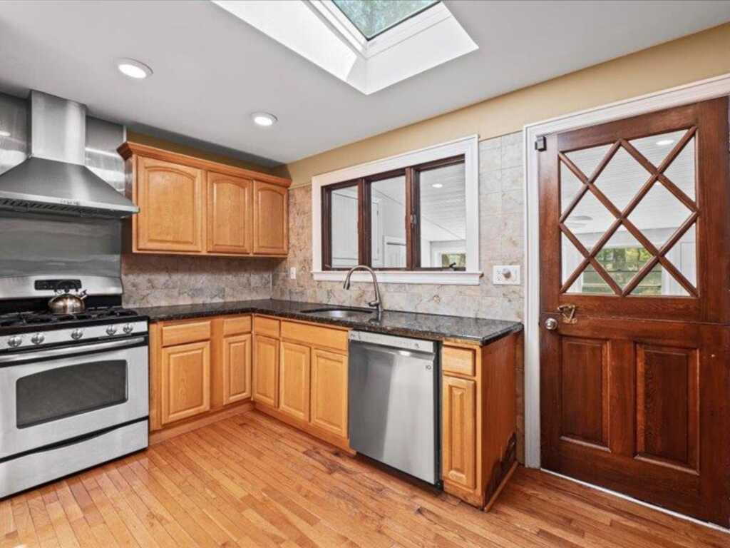 76 Airmont Road, Suffern, NY 10901 - Photo 20 of 38