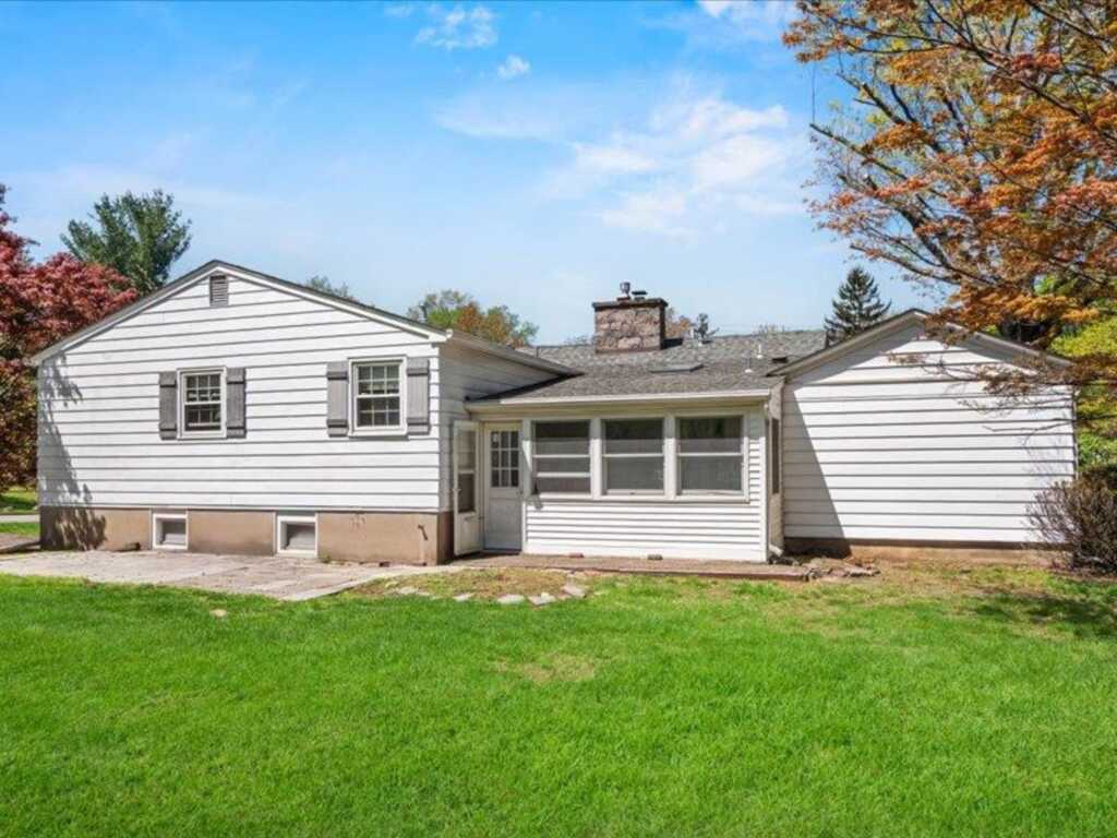 76 Airmont Road, Suffern, NY 10901 - Photo 35 of 38