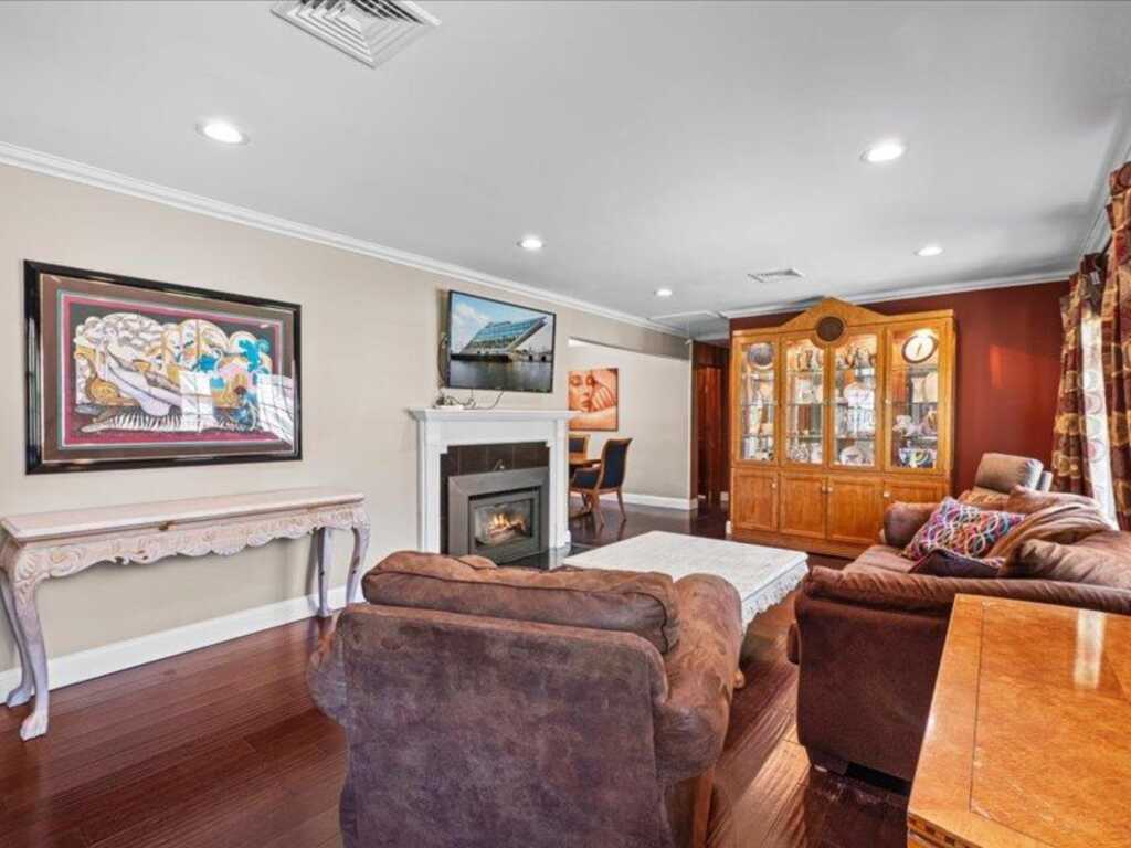76 Airmont Road, Suffern, NY 10901 - Photo 7 of 38
