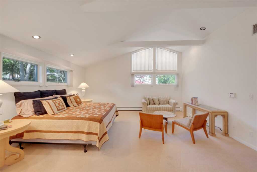 155 Barton Road, White Plains, NY 10605 - Photo 12 of 32