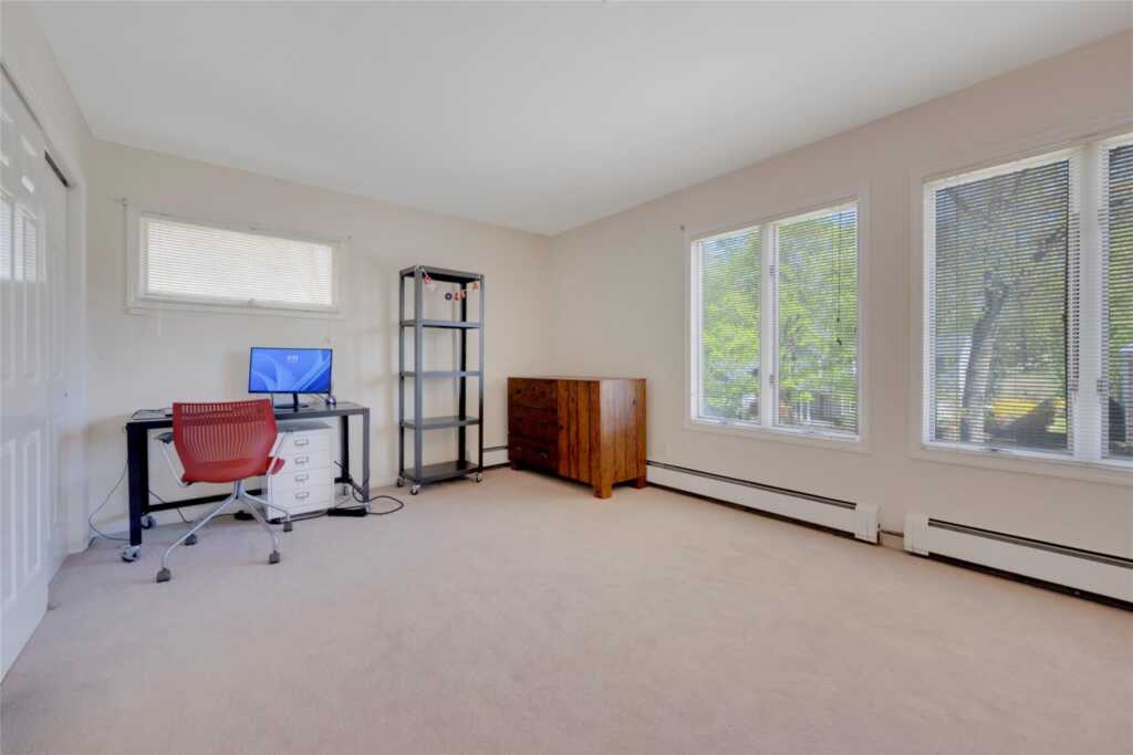 155 Barton Road, White Plains, NY 10605 - Photo 19 of 32