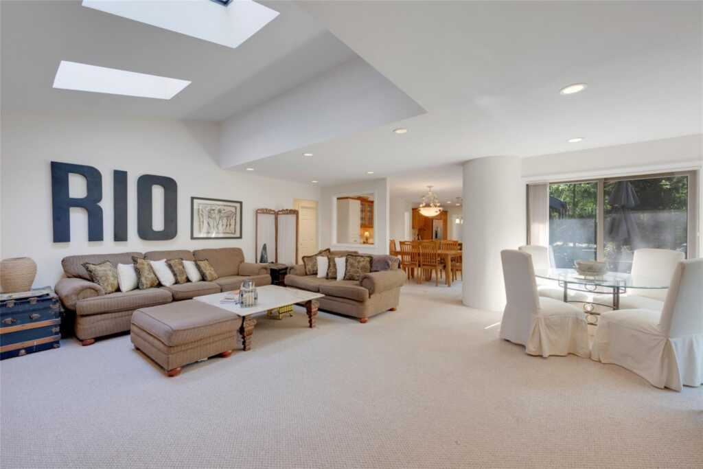 155 Barton Road, White Plains, NY 10605 - Photo 7 of 32