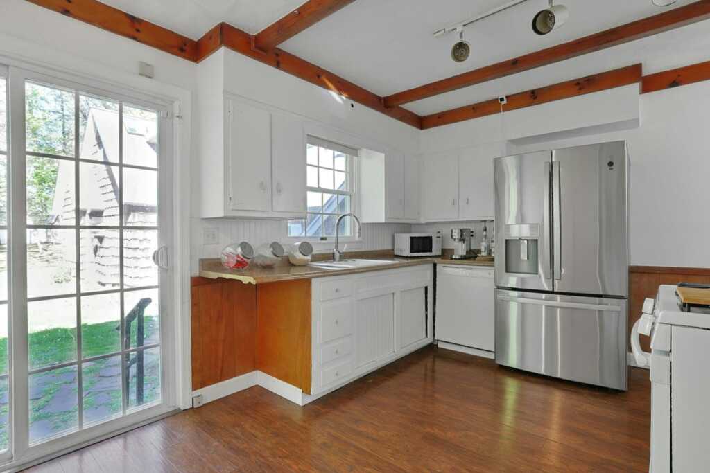 35 Harding Street, Pearl River, NY 10965 - Photo 11 of 31