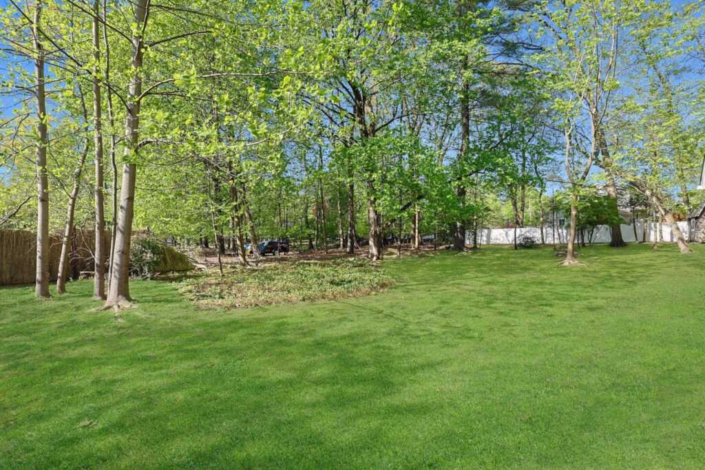 35 Harding Street, Pearl River, NY 10965 - Photo 3 of 31