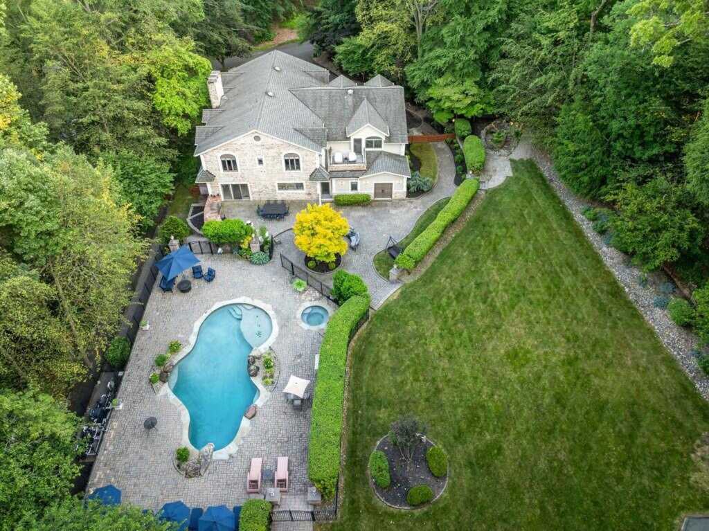 12 Rollingwood Drive, New City, NY 10956 - Photo 4 of 36