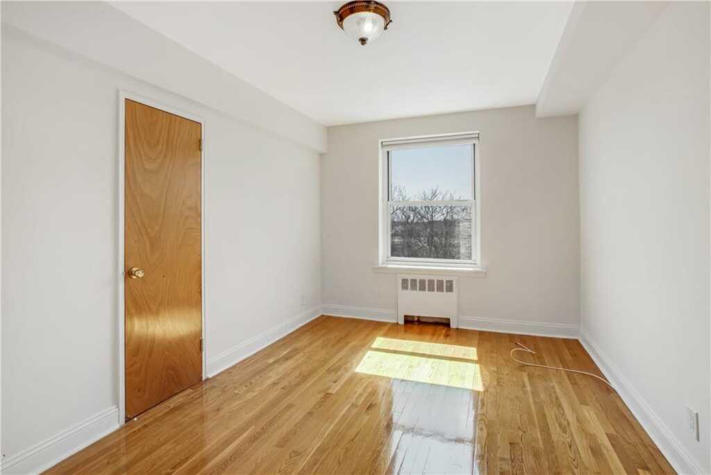 730 Pelham Road, Unit #5F, New Rochelle, NY 10805 - Photo 15 of 26