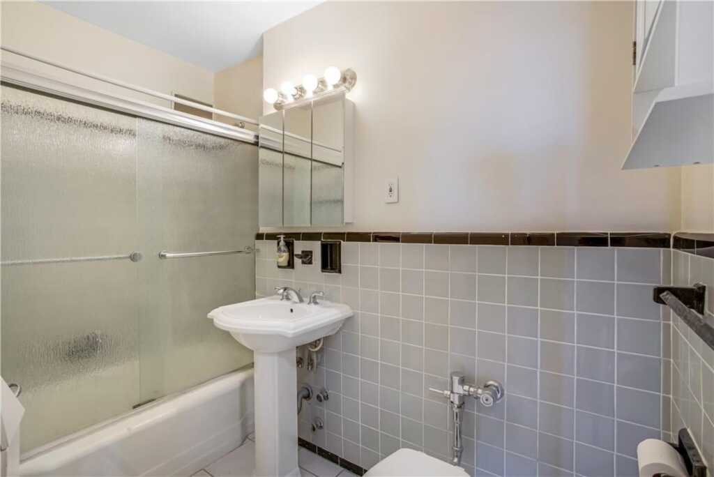 730 Pelham Road, Unit #5F, New Rochelle, NY 10805 - Photo 17 of 26