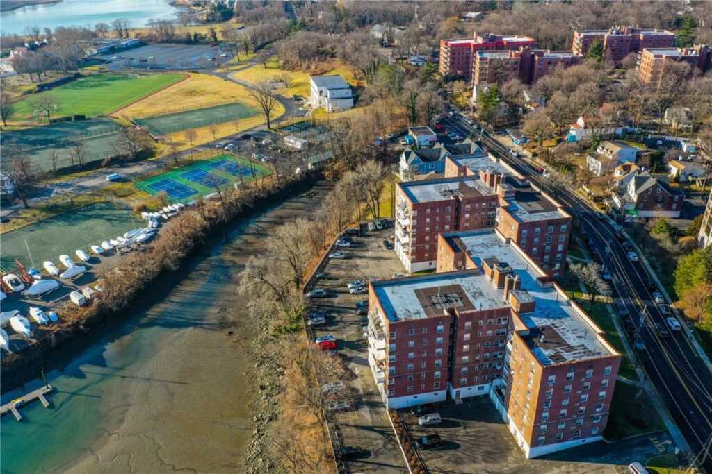 730 Pelham Road, Unit #5F, New Rochelle, NY 10805 - Photo 25 of 26