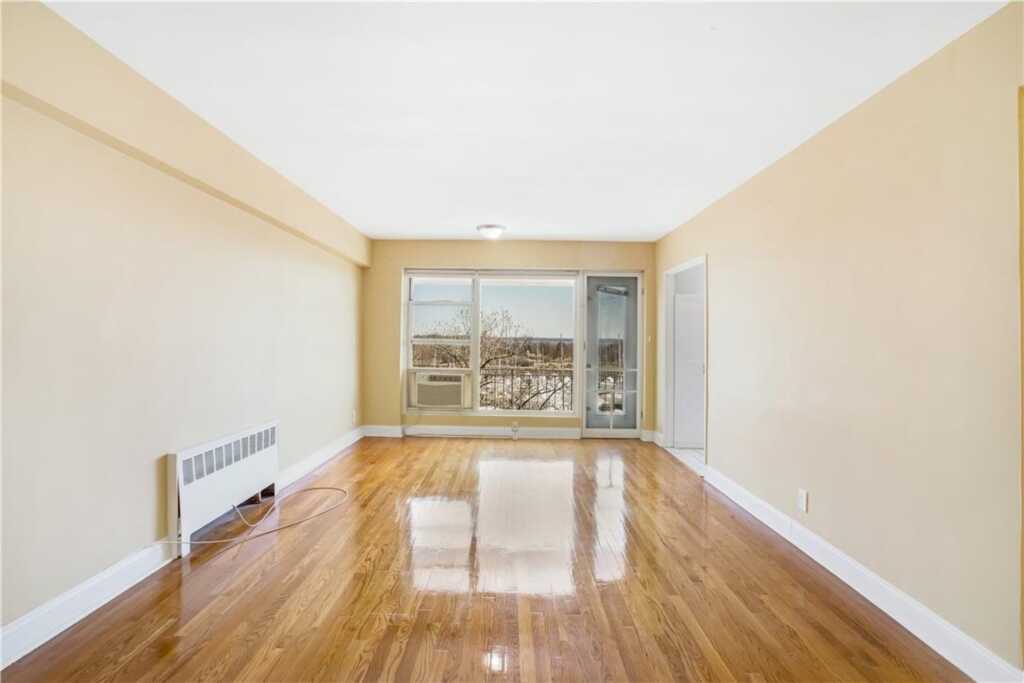 730 Pelham Road, Unit #5F, New Rochelle, NY 10805 - Photo 4 of 26