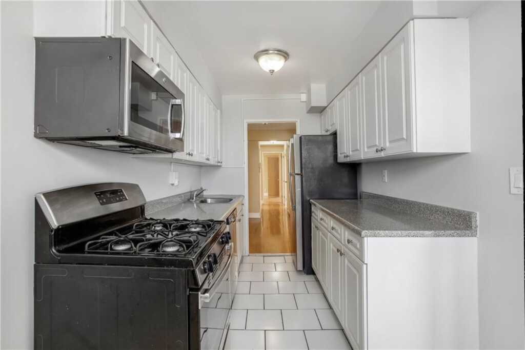 730 Pelham Road, Unit #5F, New Rochelle, NY 10805 - Photo 7 of 26