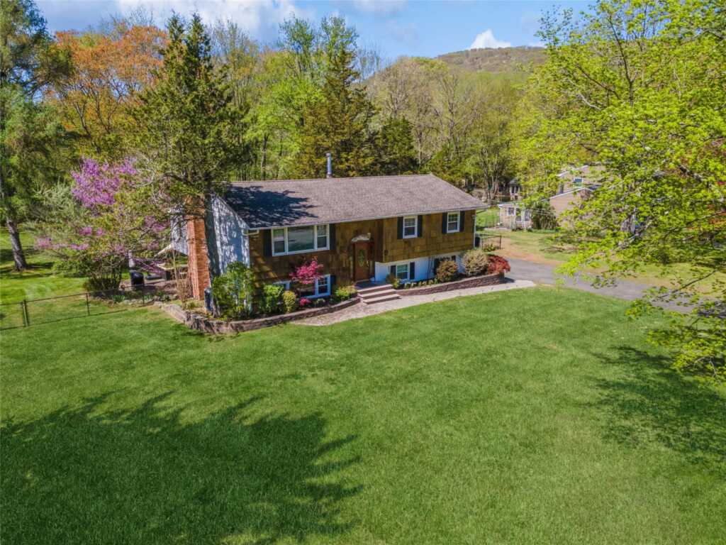 3 Cottage Lane, Suffern, NY 10901
