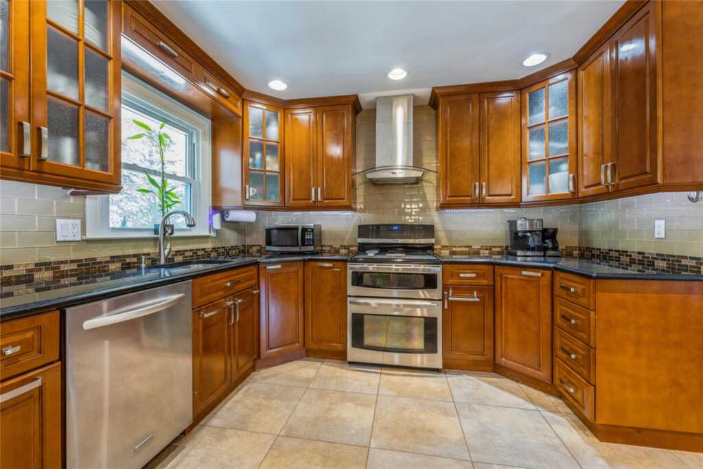 3 Cottage Lane, Suffern, NY 10901 - Photo 3 of 36