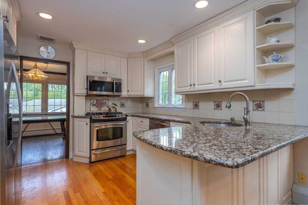 26 Strathmore Drive, New City, NY 10956 - Photo 10 of 35