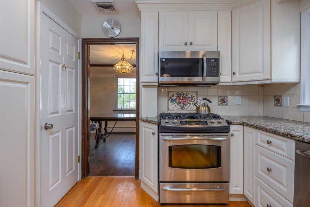 26 Strathmore Drive, New City, NY 10956 - Photo 11 of 35