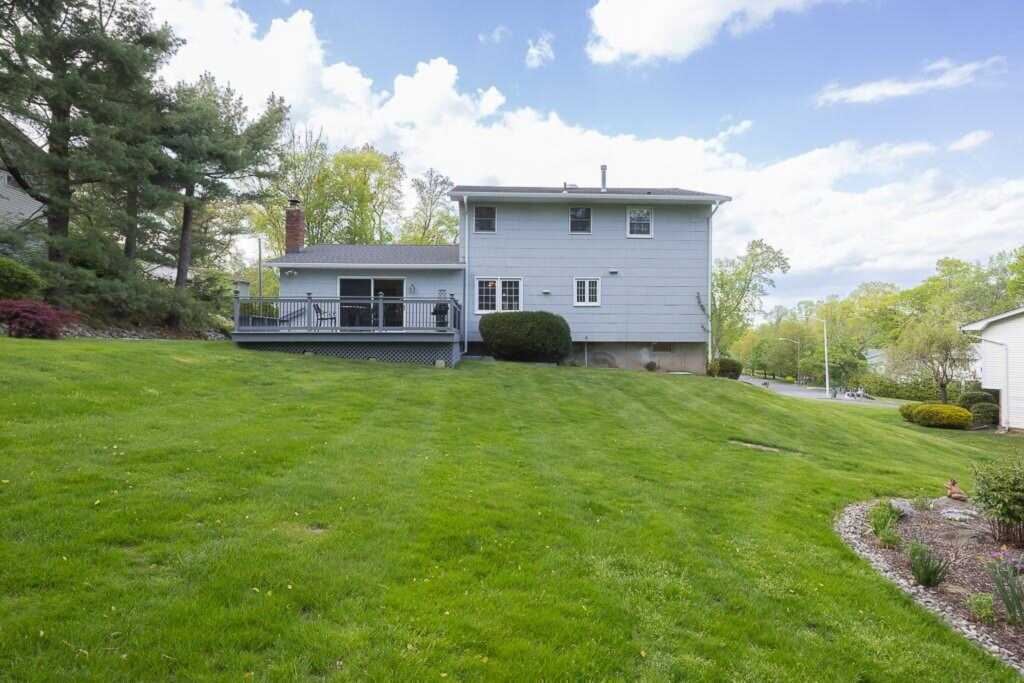 26 Strathmore Drive, New City, NY 10956 - Photo 33 of 35