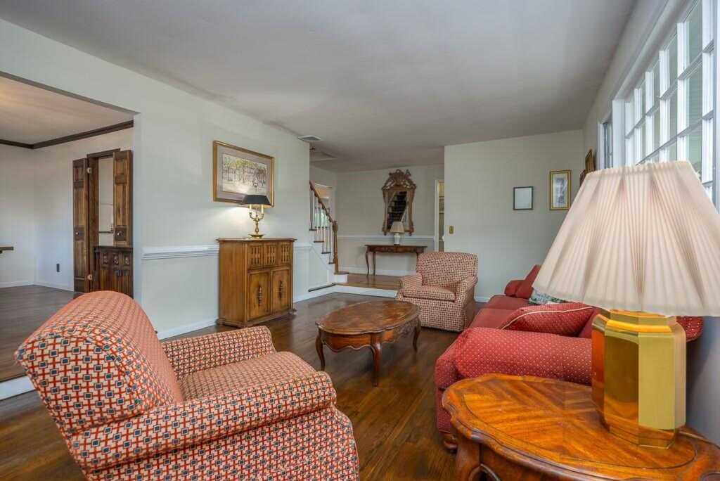 26 Strathmore Drive, New City, NY 10956 - Photo 6 of 35