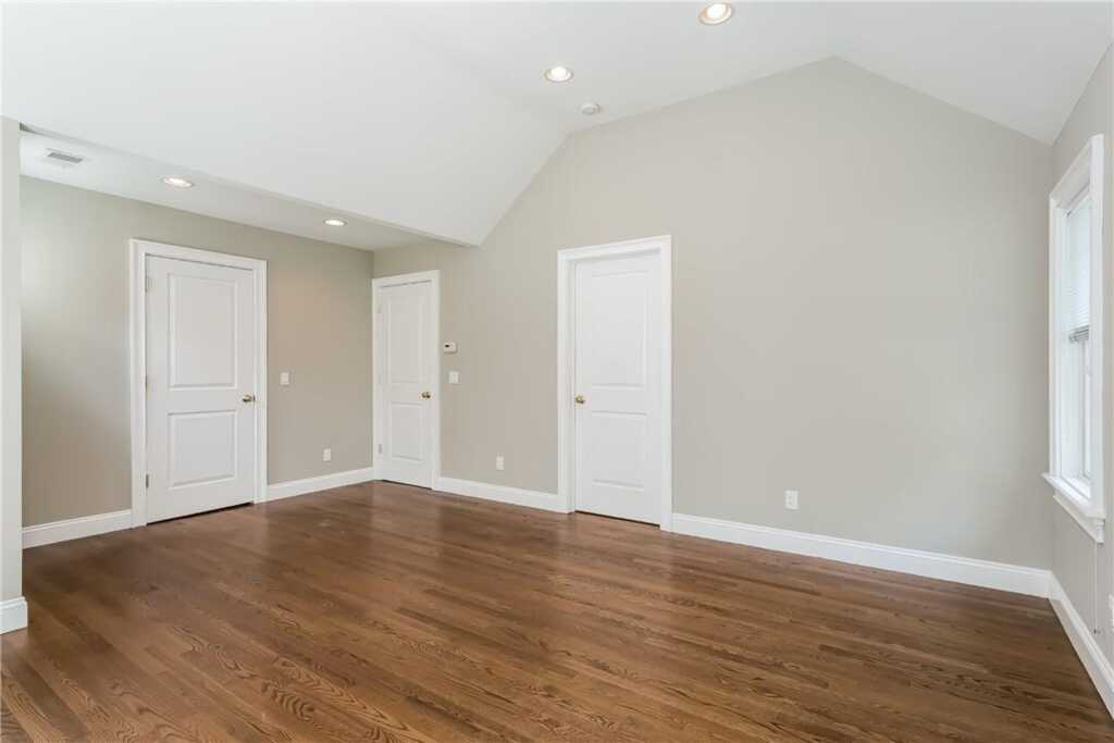 20 Walker Avenue, Rye, NY 10580 - Photo 11 of 25