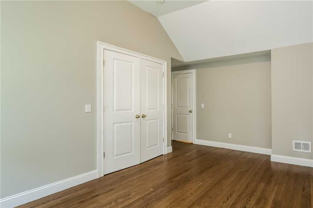 20 Walker Avenue, Rye, NY 10580 - Photo 14 of 25
