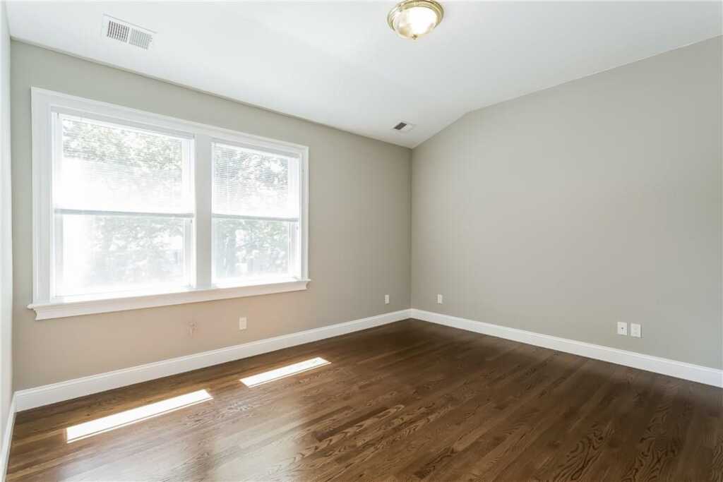 20 Walker Avenue, Rye, NY 10580 - Photo 15 of 25