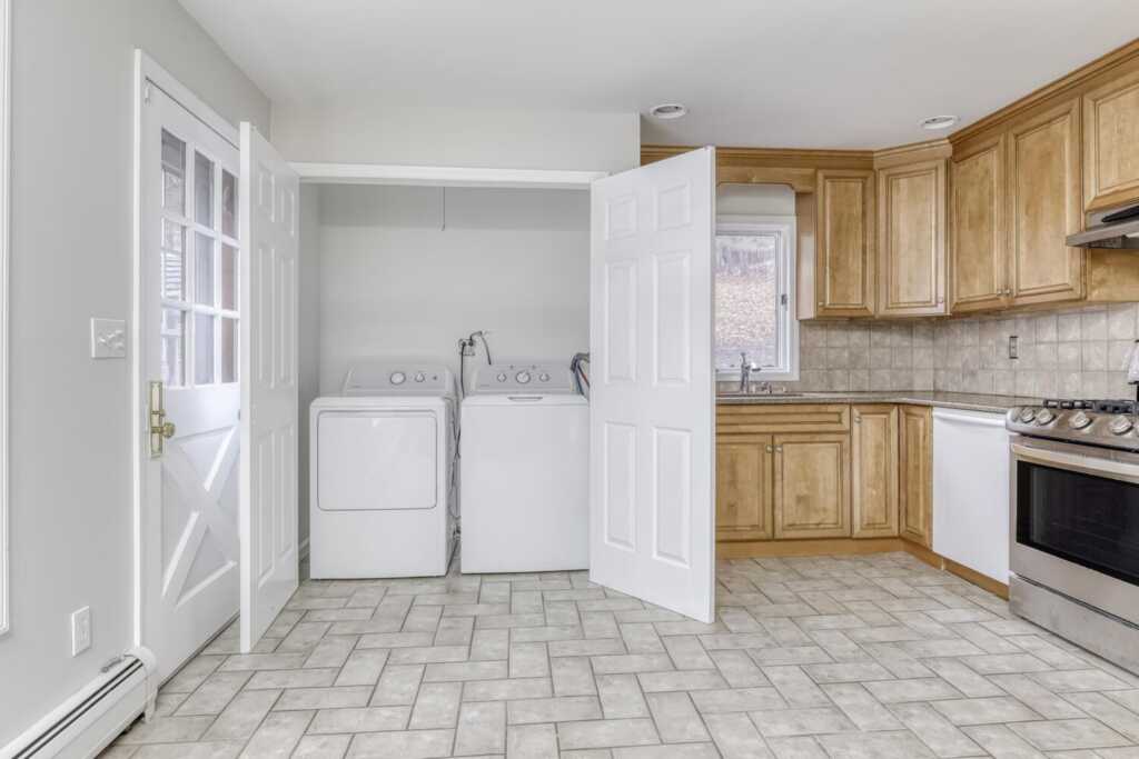 121 Thiells Road, Stony Point, NY 10980 - Photo 12 of 34