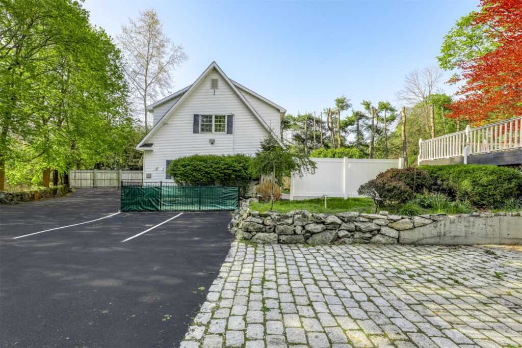 121 Thiells Road, Stony Point, NY 10980 - Photo 6 of 34