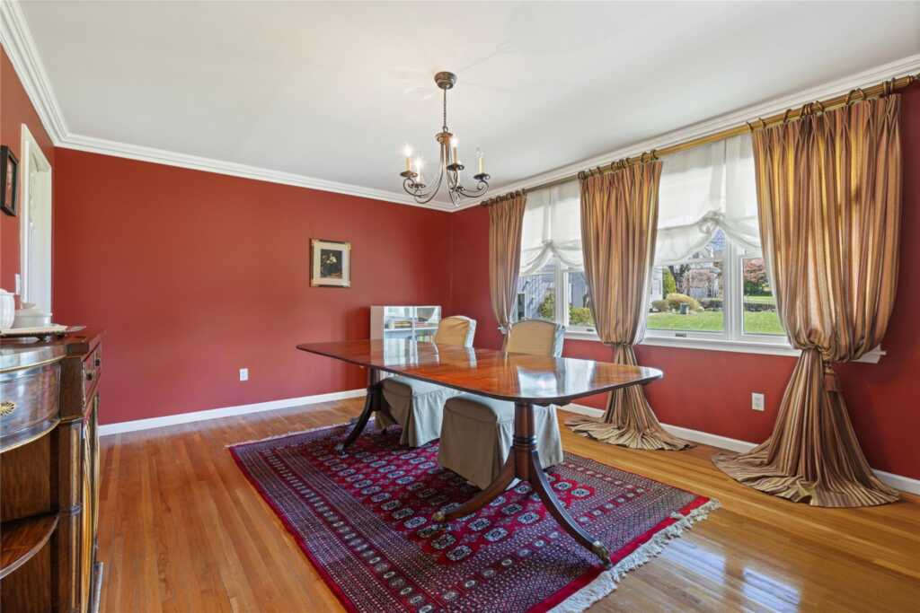 11 Castle View Court, Rye, NY 10573 - Photo 18 of 34