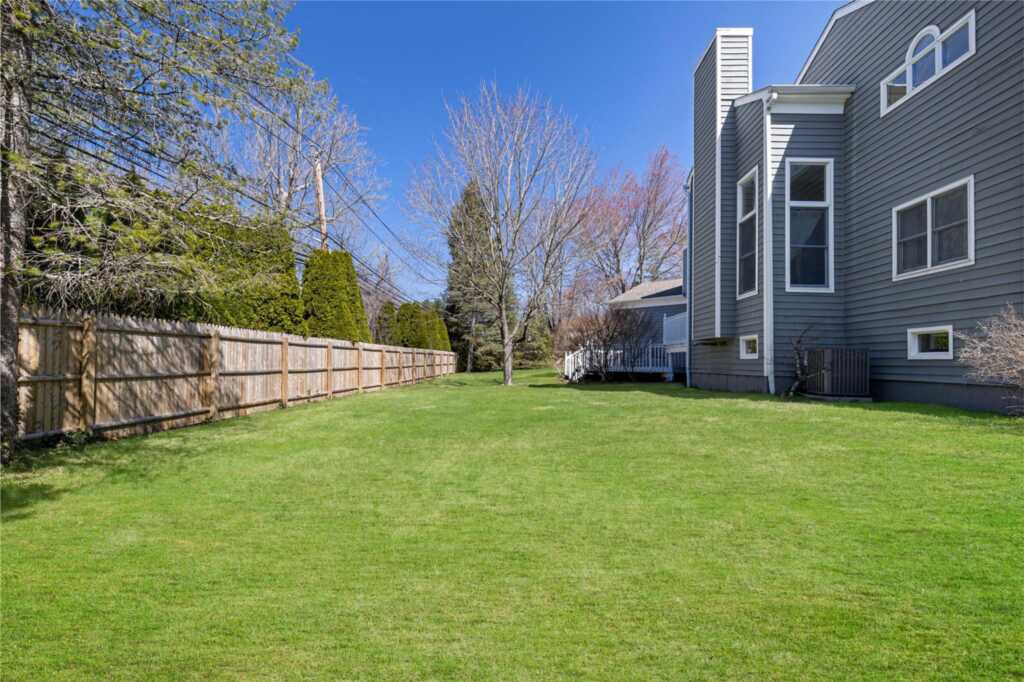 11 Castle View Court, Rye, NY 10573 - Photo 4 of 34