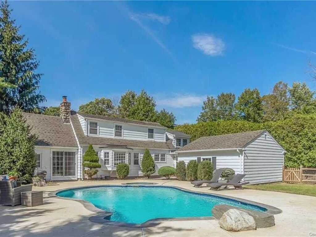 463 Haverstraw Road, Suffern, NY 10901 - Photo 2 of 36