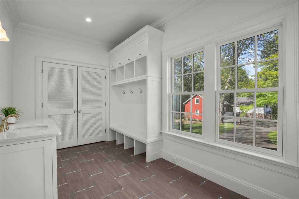 723 Boston Post Road, Rye, NY 10580 - Photo 11 of 50