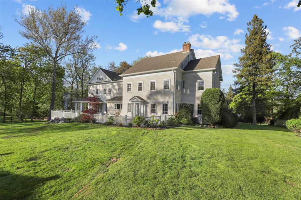 723 Boston Post Road, Rye, NY 10580 - Photo 2 of 50