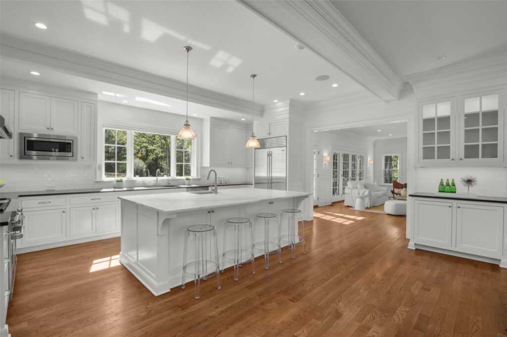 723 Boston Post Road, Rye, NY 10580 - Photo 3 of 50