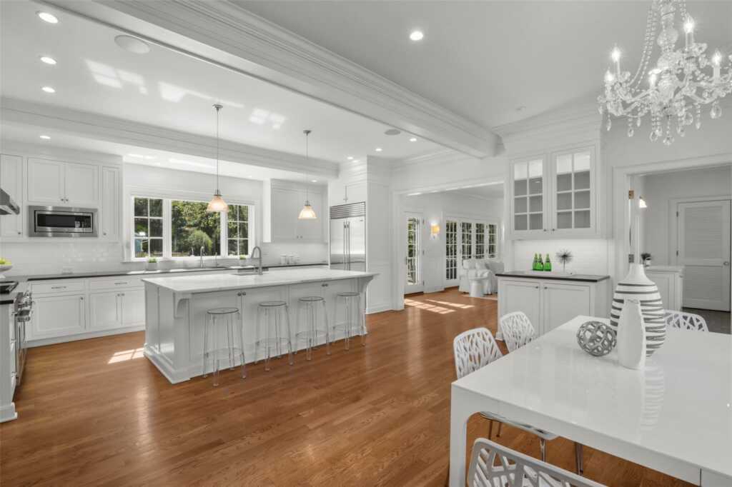723 Boston Post Road, Rye, NY 10580 - Photo 5 of 50