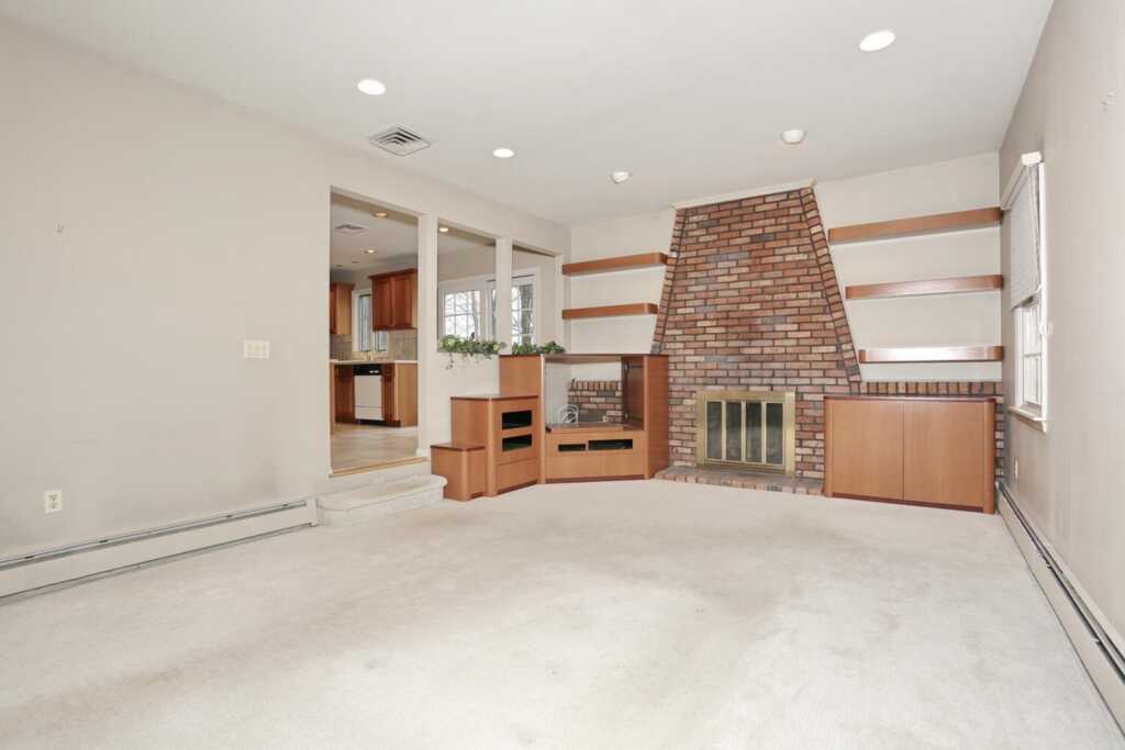 16 Lancaster Drive, Suffern, NY 10901 - Photo 10 of 41