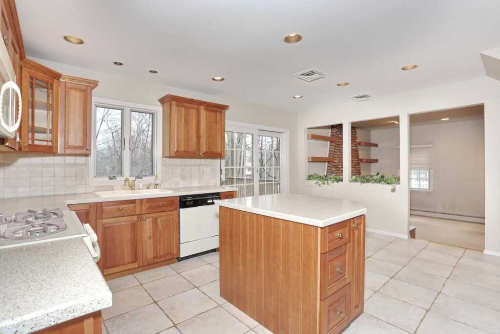 16 Lancaster Drive, Suffern, NY 10901 - Photo 14 of 41