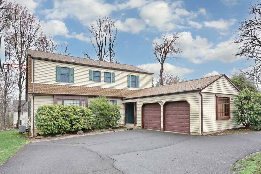 16 Lancaster Drive, Suffern, NY 10901 - Photo 3 of 41