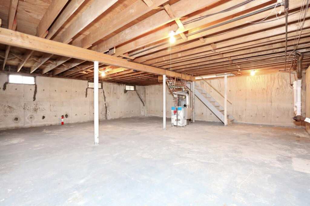 16 Lancaster Drive, Suffern, NY 10901 - Photo 34 of 41
