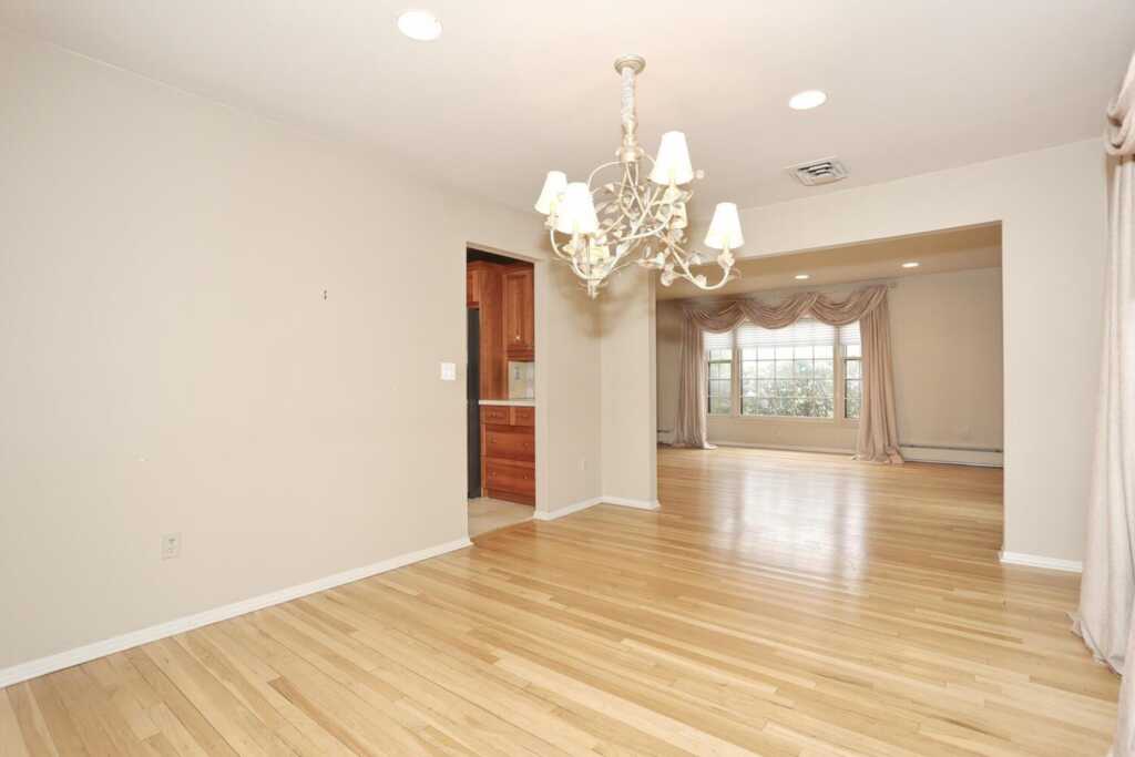 16 Lancaster Drive, Suffern, NY 10901 - Photo 7 of 41